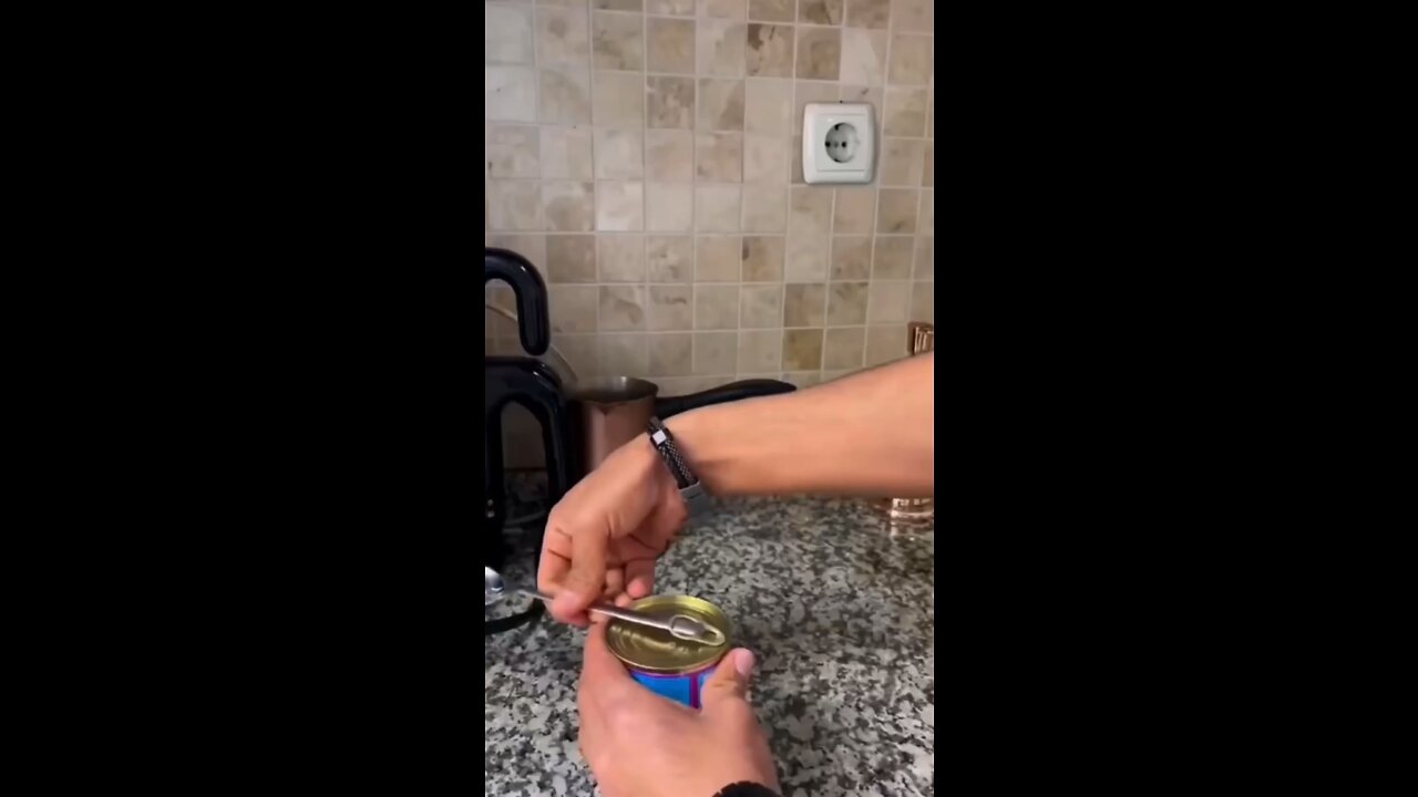 TESTING VIRAL LIFEHACKS TO SEE IF THEY WORK