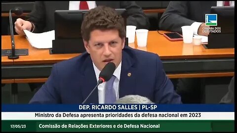 Ricardo Salles dá o troco nos gen melancias