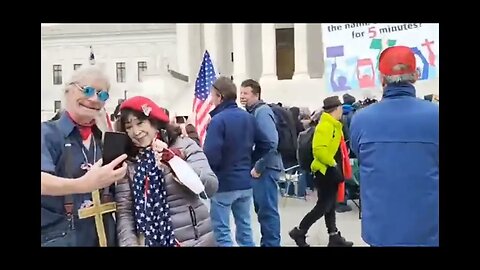 Defender of Ants welcomes Soup Mama to D.C. #sheworksforthem #soupnazi #brainbrasesimp #protesting