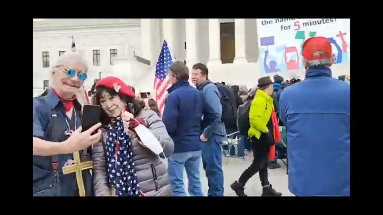 Defender of Ants welcomes Soup Mama to D.C. #sheworksforthem #soupnazi #brainbrasesimp #protesting
