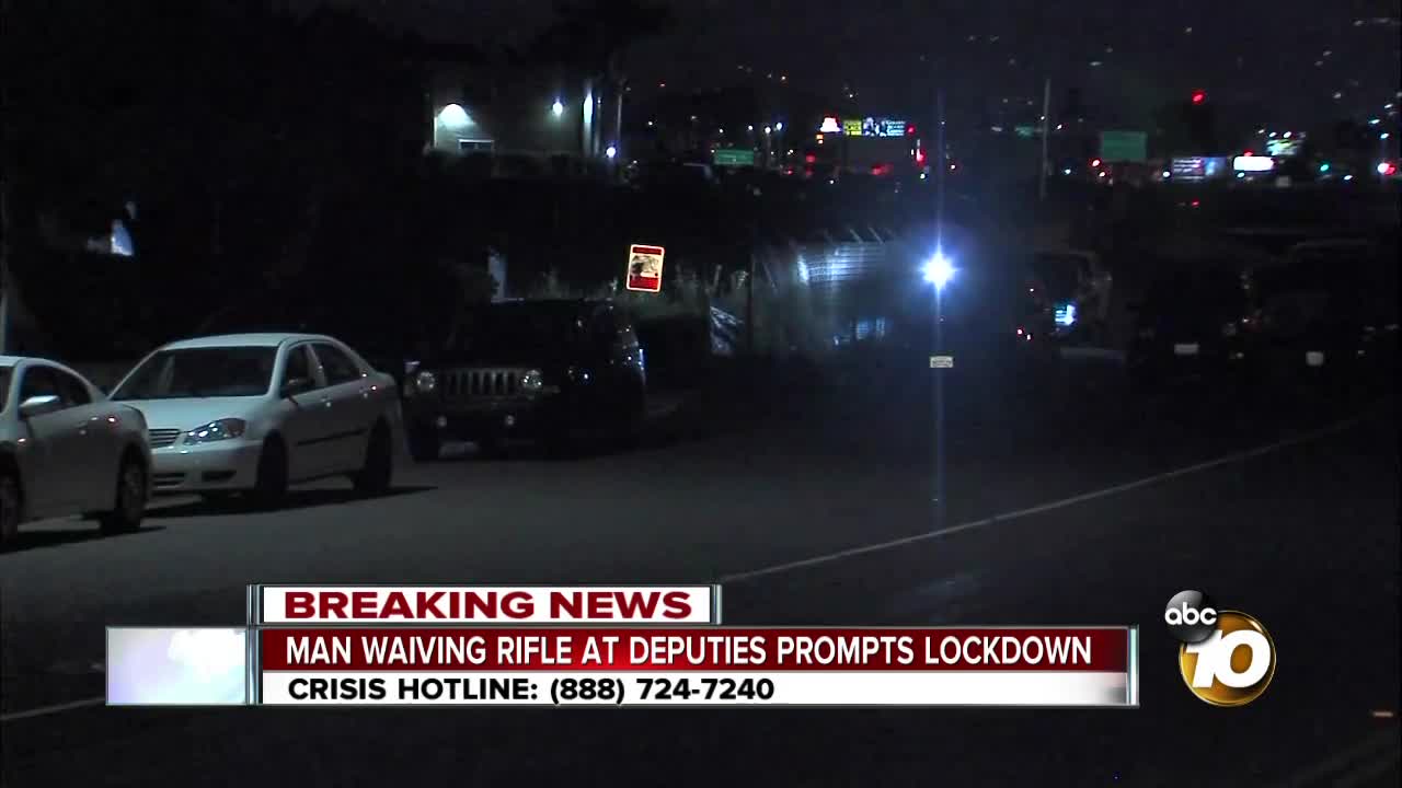 Man waving gun triggers standoff in Santee