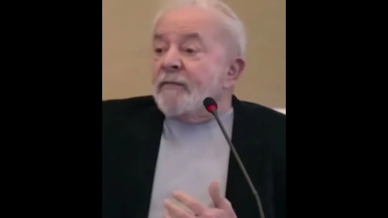 Lula quer instituir o comunismo, diz que só devemos ter uma televisão em cada casa