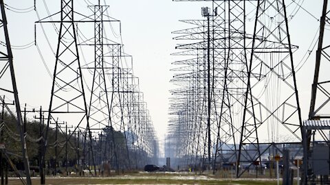 Texas Signs Bill Disputing Power Charges From Snowstorm