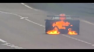 MONSTER JAM = SEE WHAT HAPPENS DURING THE VIDEO = Léo Sócrates