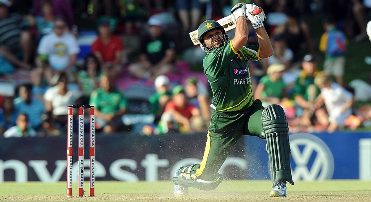 Shahid afridi best Batting against England