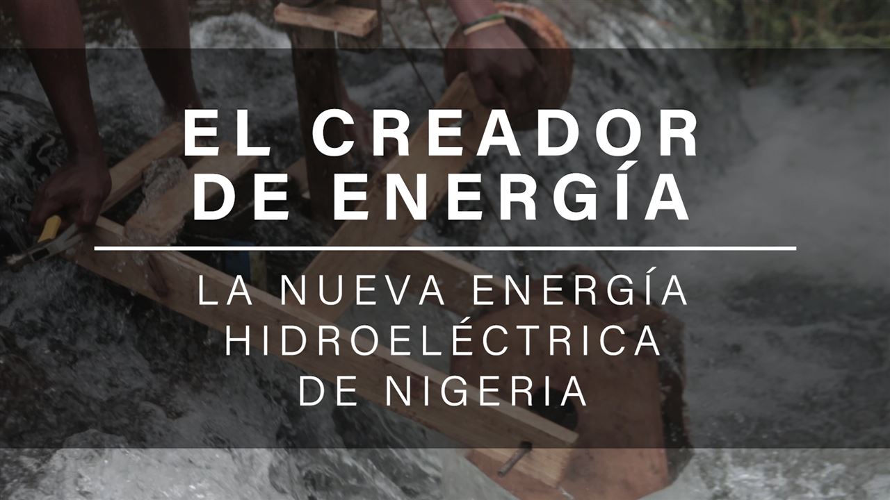Cómo un hombre y una rueda dieron electricidad a un pueblo nigeriano