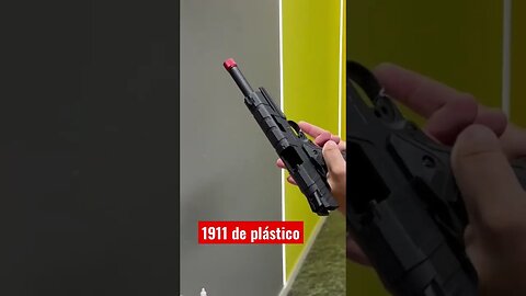 1911 de plástico? Plastic 1911?