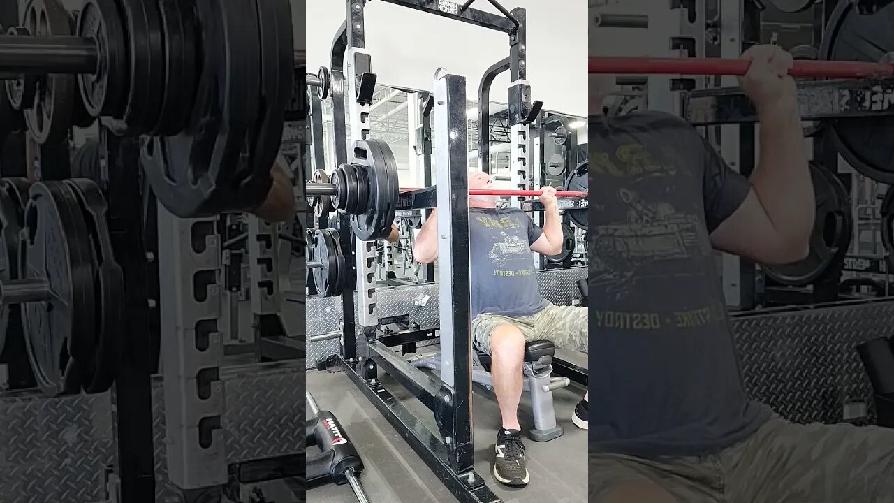 270lbs seated 💺 military 🪖 press, Crazy 🤪 old man