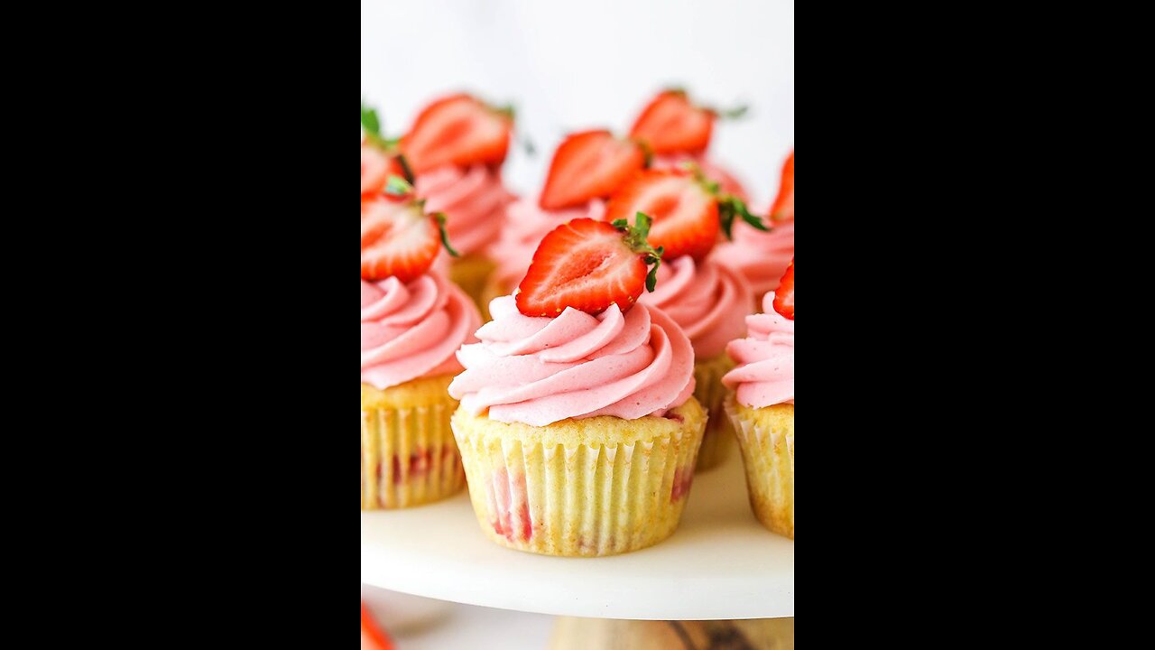 How to make perfect strawberry cupcakes