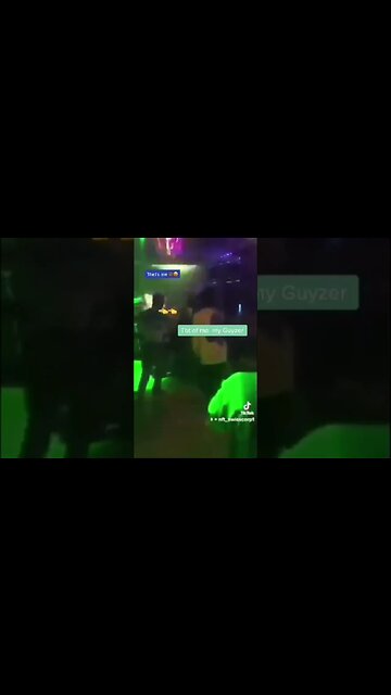 Tb ii was just there jamming 🎶👂😆