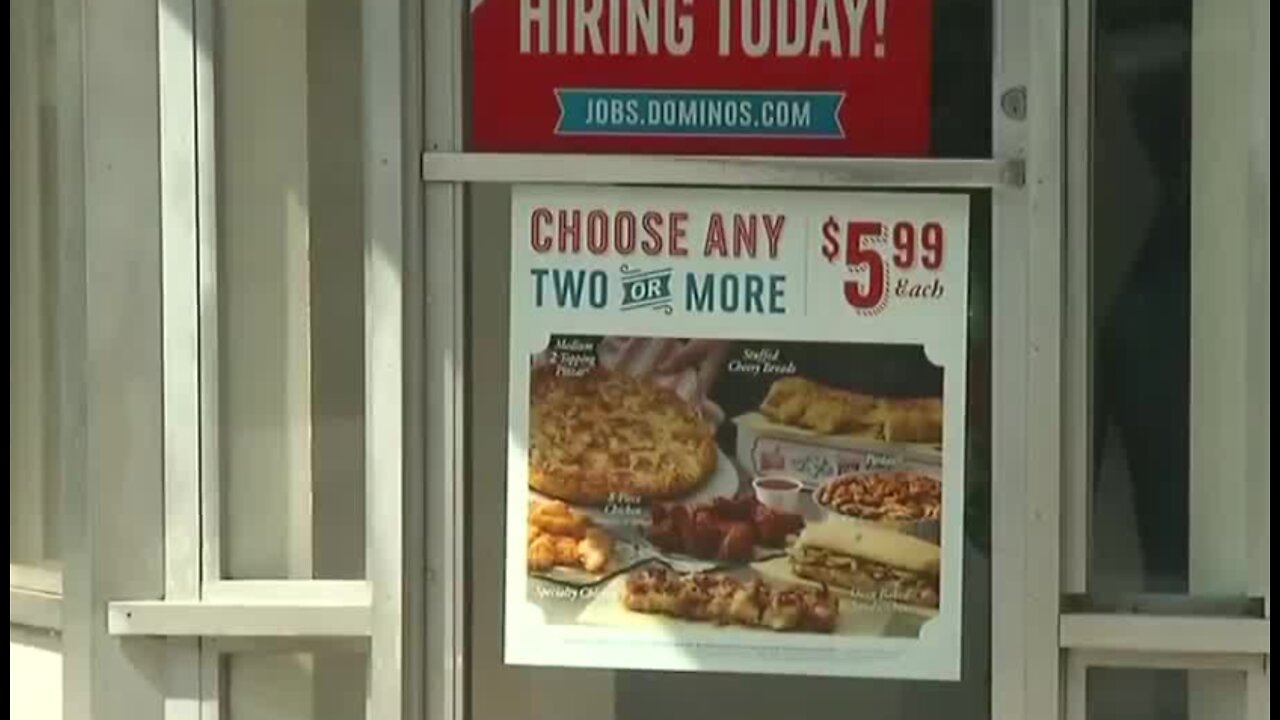 Domino's hiring 10K employees