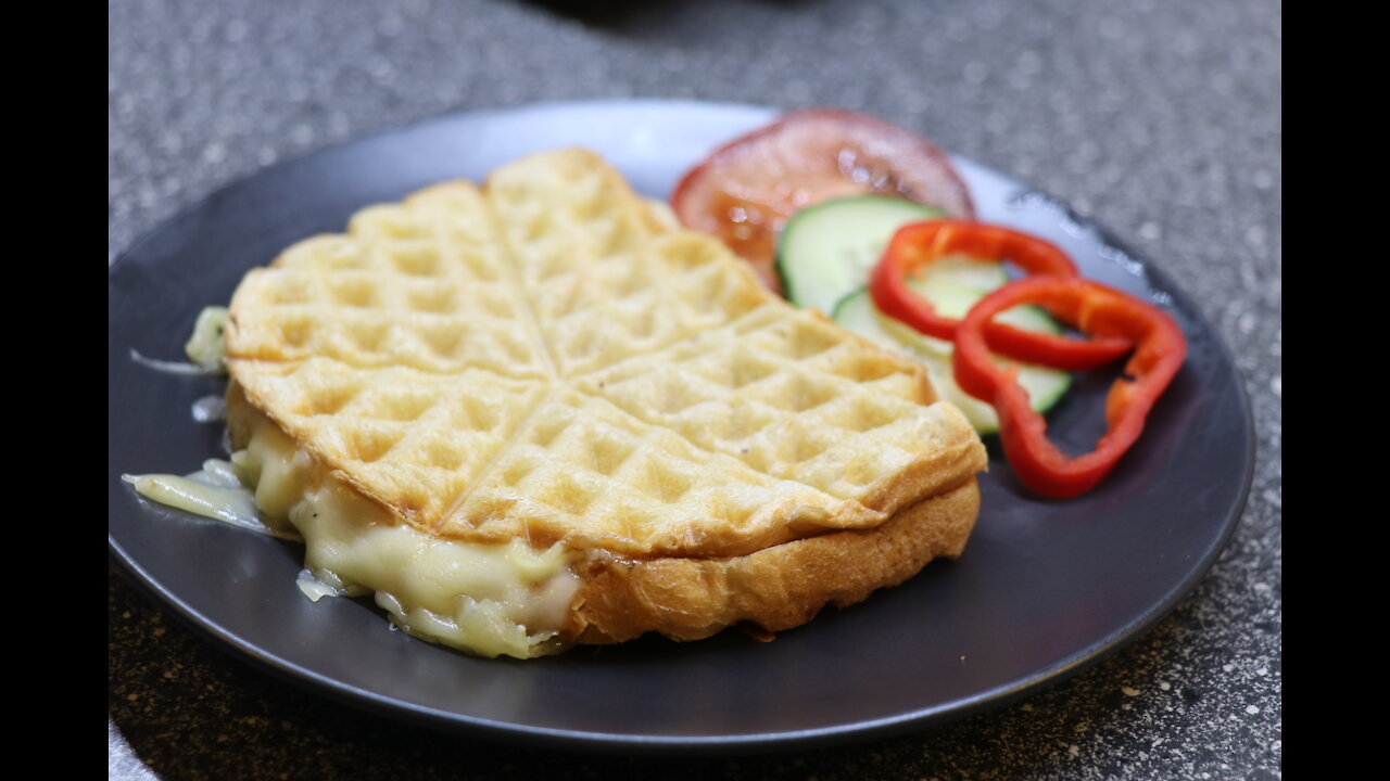 WAFFLE TOAST