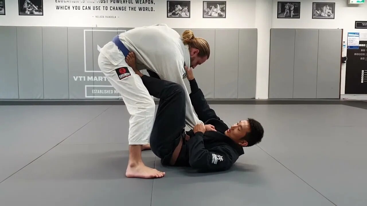 Collar & Sleeve Guard - Belly Down Armbar