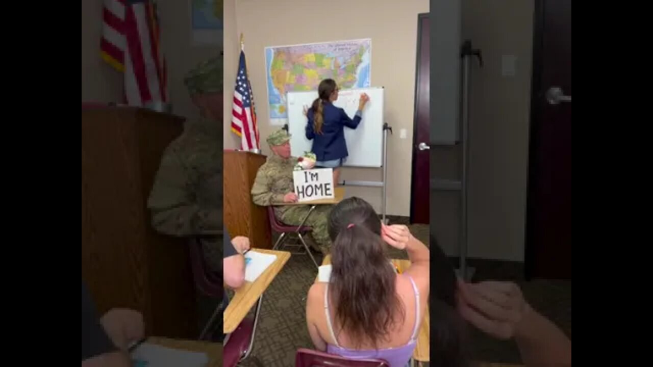 teacher surprised by military husband! ❤❤