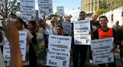 SOUTH AFRICA - Cape Town - Musicians and artists marched to the Cape Town Train Station (Video) (AiC)