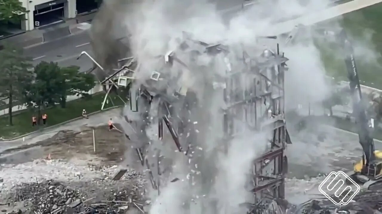 180 151 City Centre Drive 2020 Building Demolition