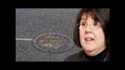 Mom Drops Ring In Toilet, 9 Years Later Stranger Knocks On Her Door With A Special Offer