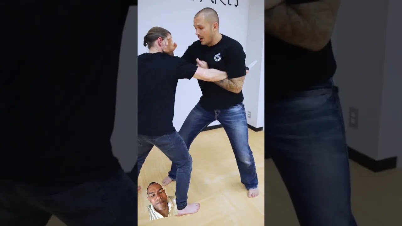 #aracaju #defesapessoal #kravmaga #segurança #luta #esporte #autoestima #ufc #mma ataque surpresa