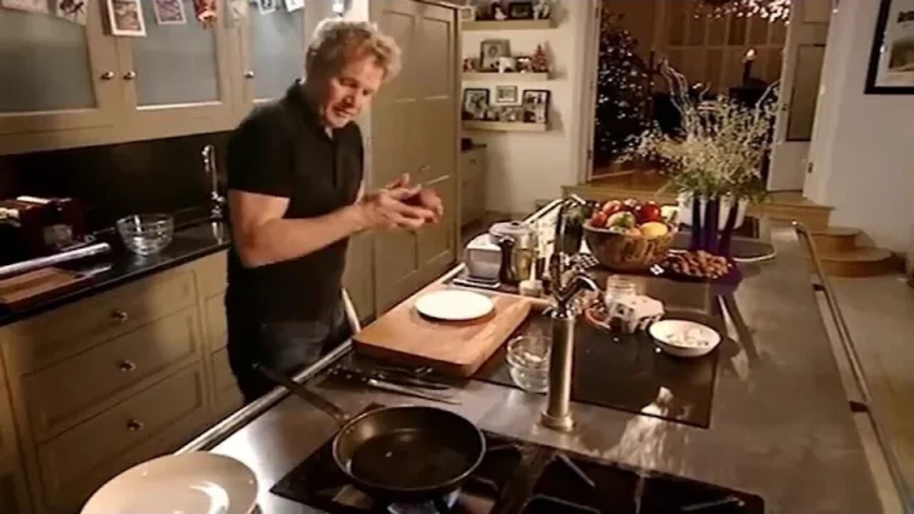 Extra Special Christmas Dinners Gordon Ramsay ##### 17