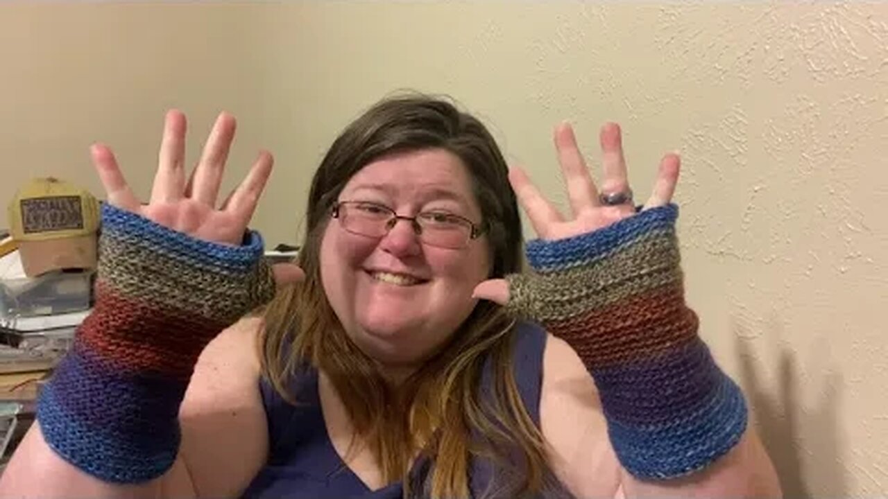 Easy Beginner Crochet Grand Canyon Fingerless Gloves Tutorial Pattern One Skein Weekend Project