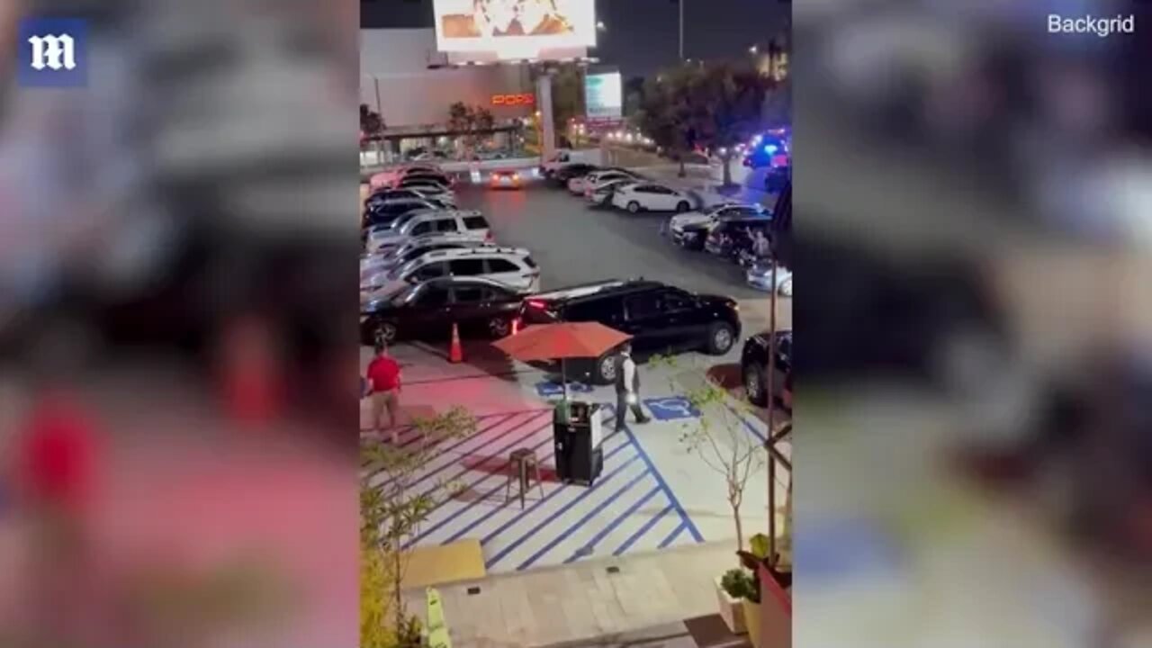 Obama spotted parked in a handicapped spot in Los Angeles