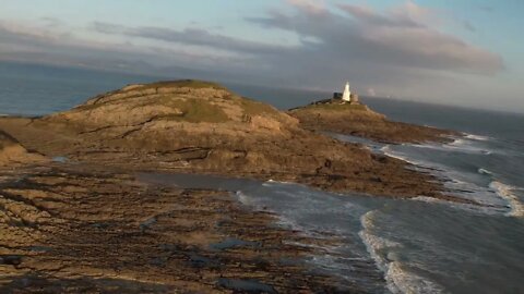 A Short Flight Around The Mumbles Coast & Pier - Welsh Drones