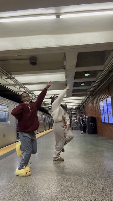 Comment your dream vacation spot ✈️⬇️