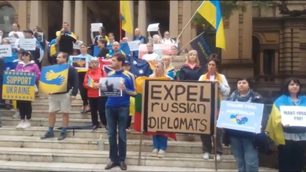 Pro-Ukraine demo at Sydney Town Hall