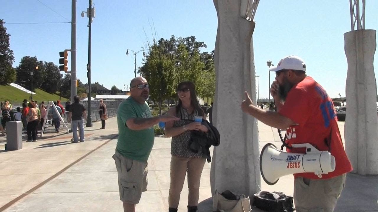 Beale St 2017 Street Preaching - Dealing w/Pagans, Pervert Supporters, Etc | Kerrigan Skelly