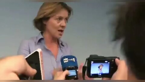 Lorenzin nel 2017!!! Obbligo a tutti i bimbi sino ai 16 anni e se non lo fai altro che pizza.