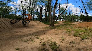 Pump track wooden berm