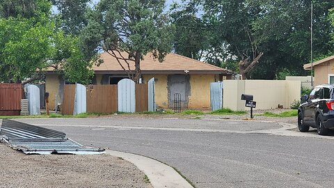 Sheriff swat, barricaded suspect!