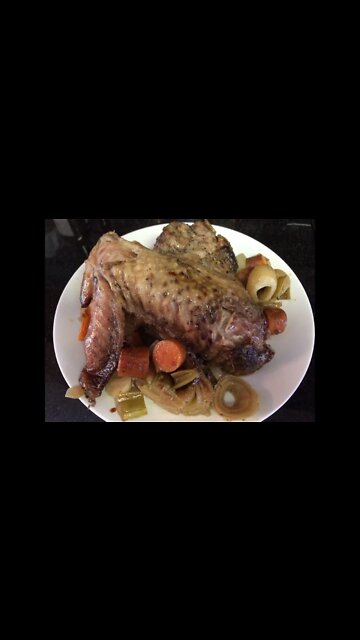 When ya girl parents got into ya stash of TURKEY WINGS BEFORE YOU DID😳😳😳😳😂😂😂🤣🤣🤣🎞🎬📽🎥