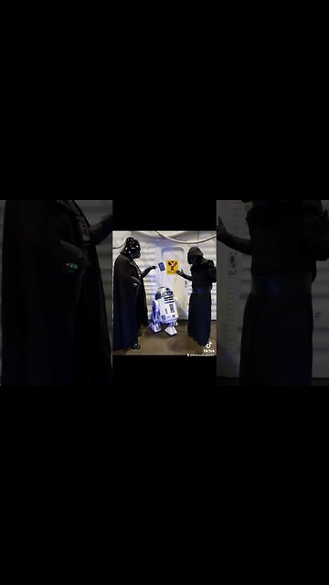 🎬 #TARDIS VS #STARWARS #COSPLAY #COSPLAYERS #DOCTORWHO 📺 #TRAVELINGTARDIS #SUBSCRIBE #SHORTS