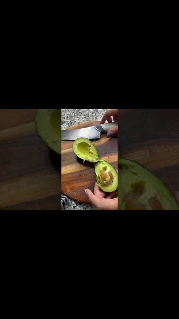 How To Cut Avocado For Low Carb Keto Recipes #Shorts #keto #Avocado #kitchenhacks