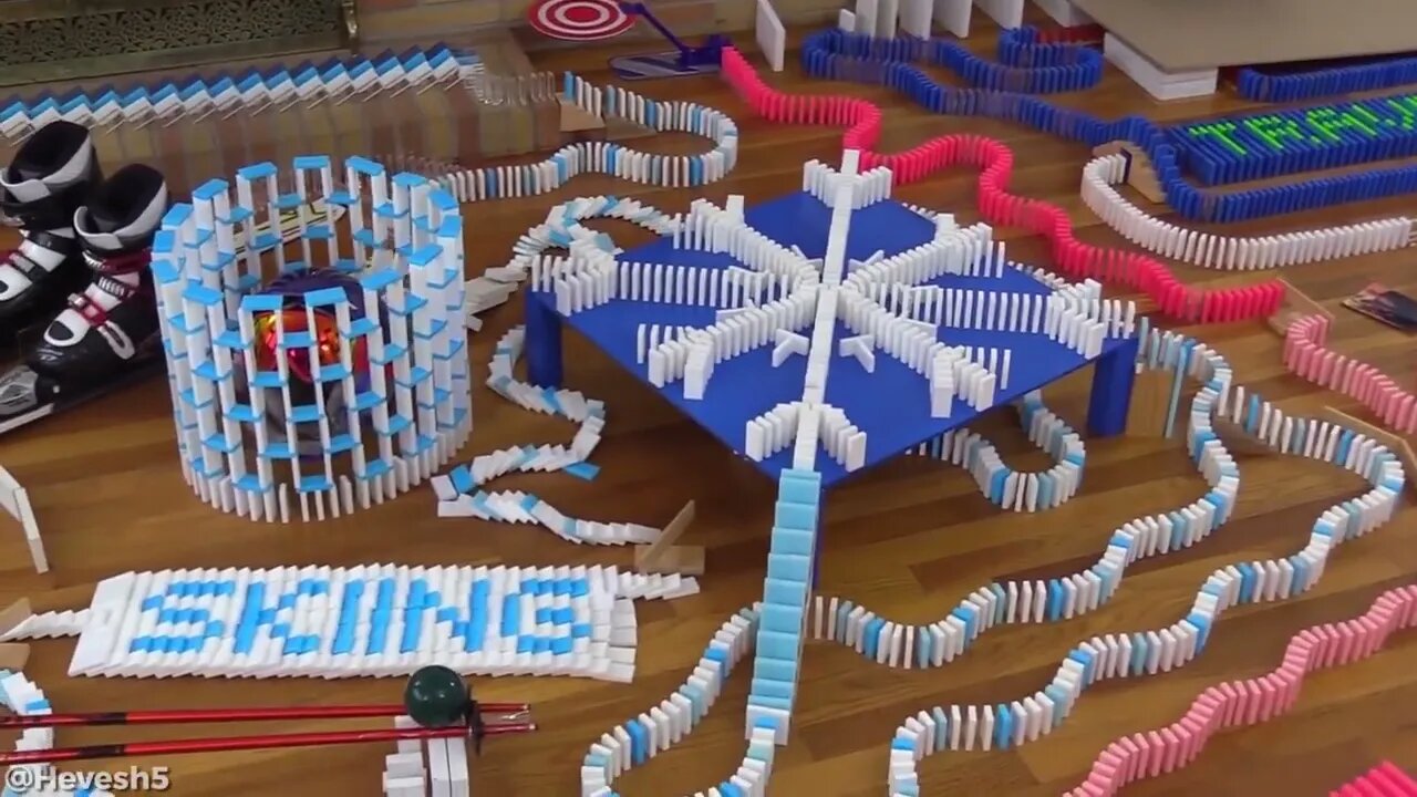75,000 Dominoes Falling to Relax Your Mind