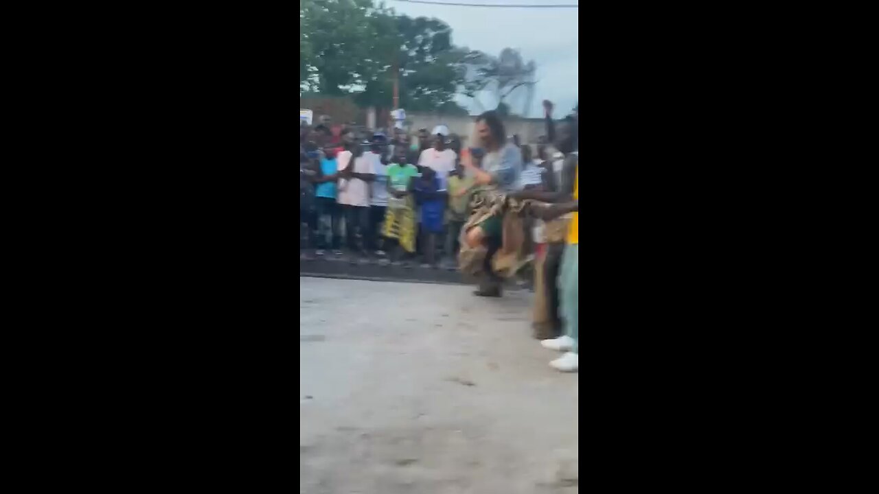 White man dancing African tradition dance in Zambia πΏπ² πΊ π