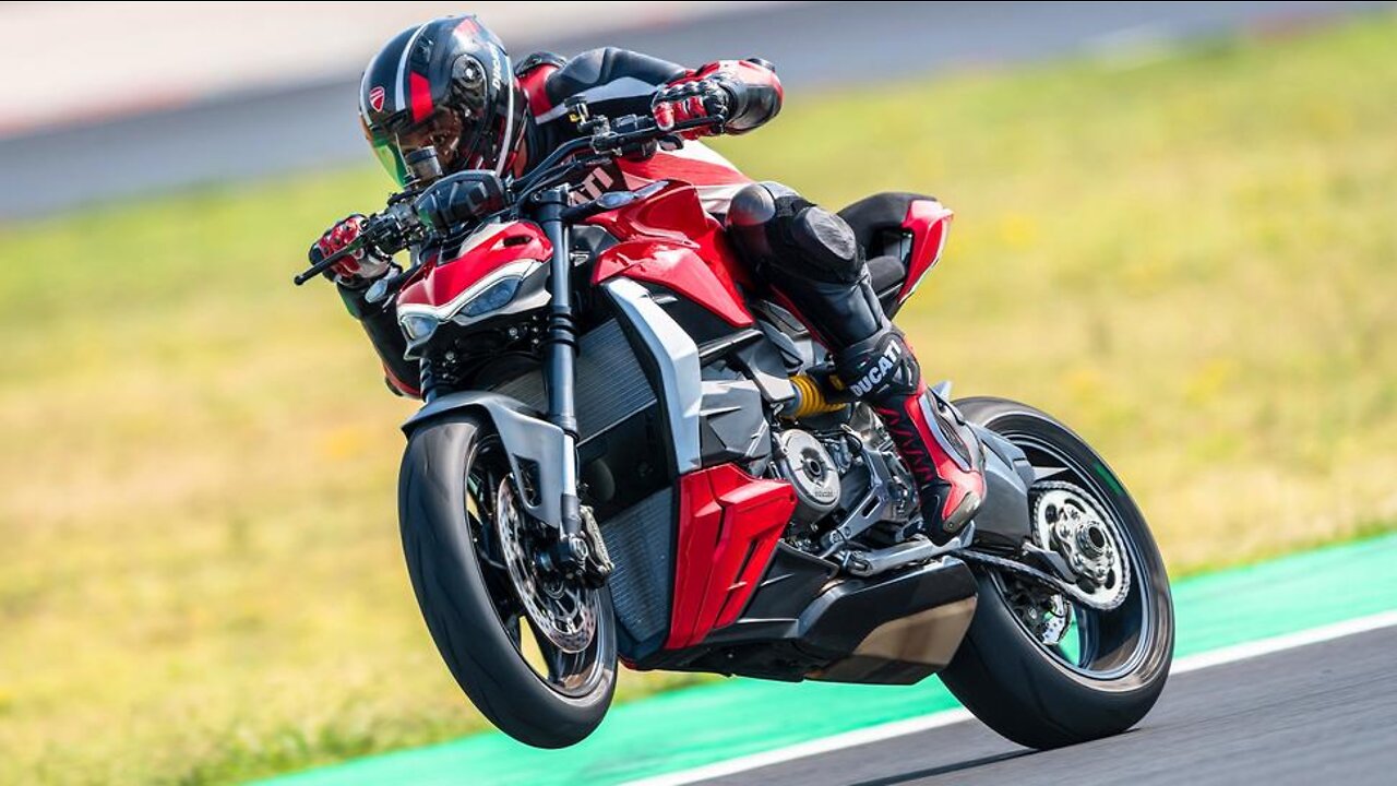 Ducati Streetfighter V2 Review