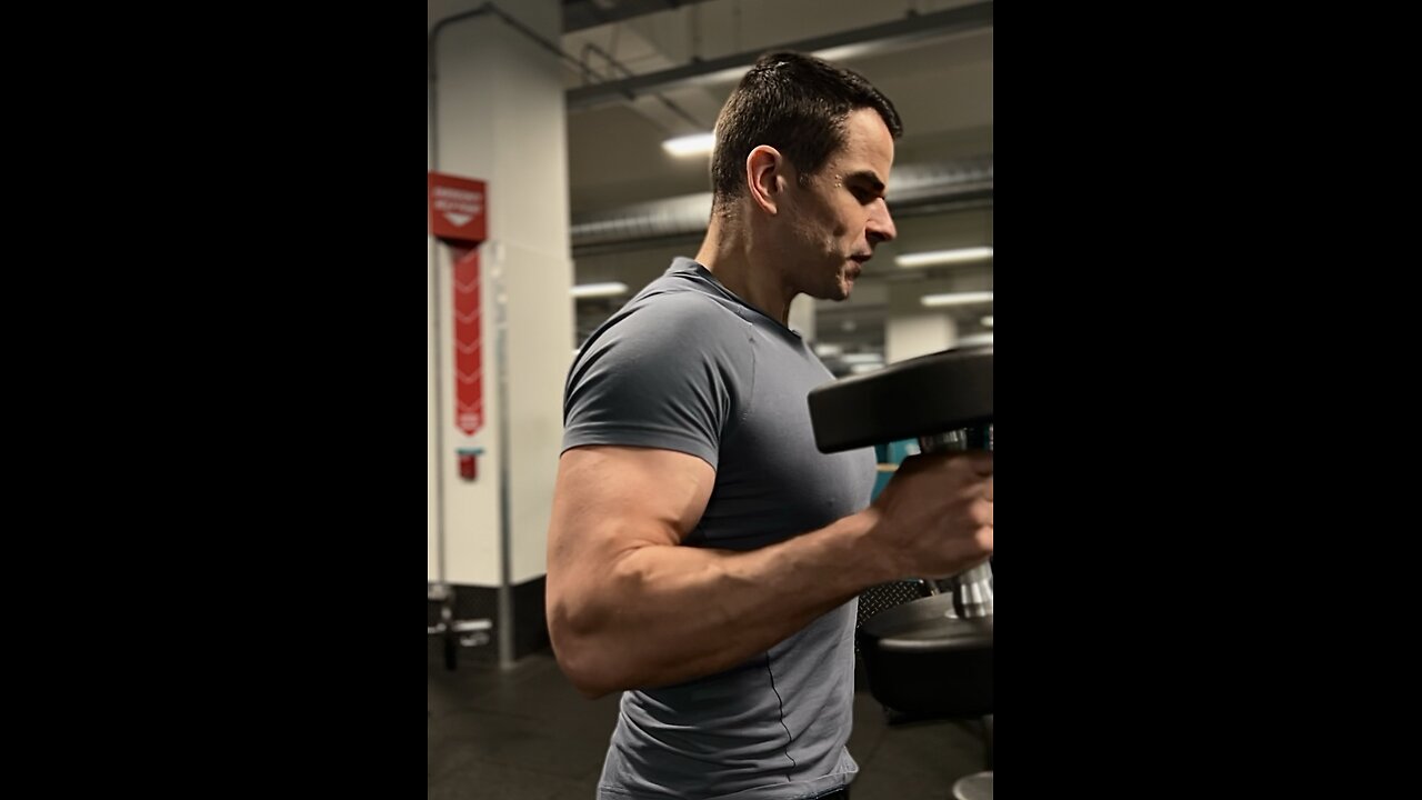 Curl Your Way to Bigger Arms! 💥