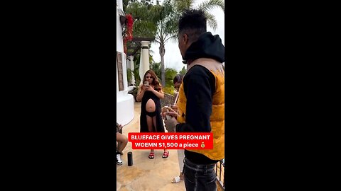 #Blueface blesses pregnant women with $1500 💰 #hiphop