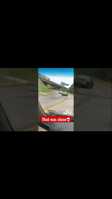 Bro almost got nailed!🚙🤬