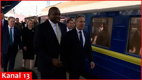 Blinken and Lammy arrive at Kyiv railway station