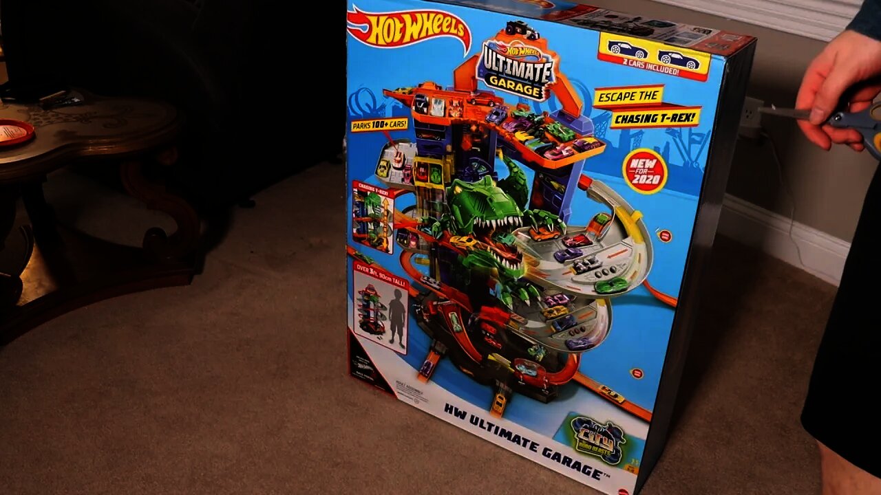 Hot wheels Ultimate Garage assembly video
