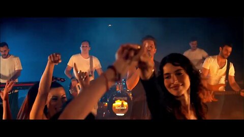 Νίκος Οικονομόπουλος - Σκάσε ένα φιλί (2020) - Videoclip
