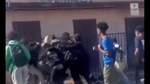 15 BLACK KIDS BEAT ANOTHER WHITE KID TO DEATH. WHY DO BLACK MOBS GET A PASS?