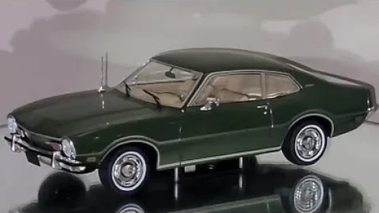 Model car unboxing: Ford Maverick 1974 Verde - 1:24 - Autos Inolvidables - México