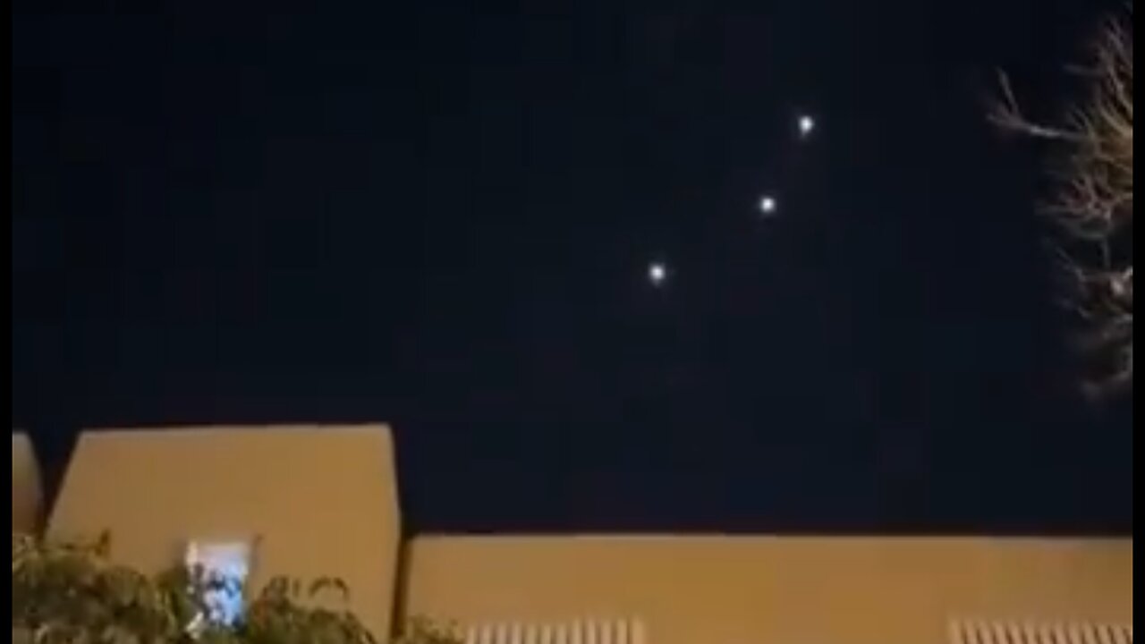 Intense Footage Of Iranian Missiles Over Israel