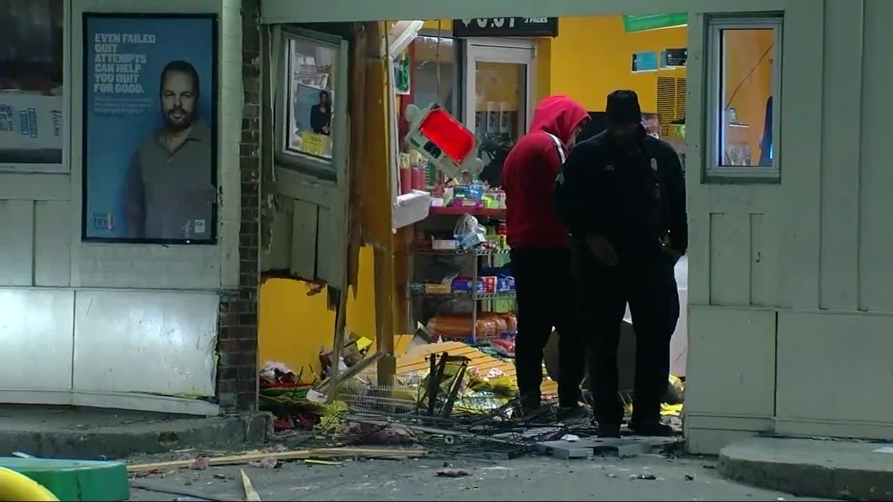 Woman nearly hit during smash-and-grab on Detroit's west side