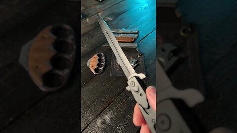 What’s the meaning of this groove on the blade of your knife? #shorts #youtubeshorts