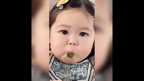 Cute babye eating #ytshorts #shorts